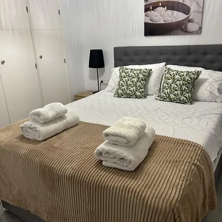 Perfect Location 2 Bed Medina Del Zoco