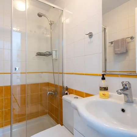 Perfect Location 2 Bed Medina Del Zoco Apartment *