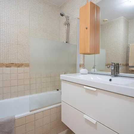 Perfect Location 2 Bed Medina Del Zoco Apartment
